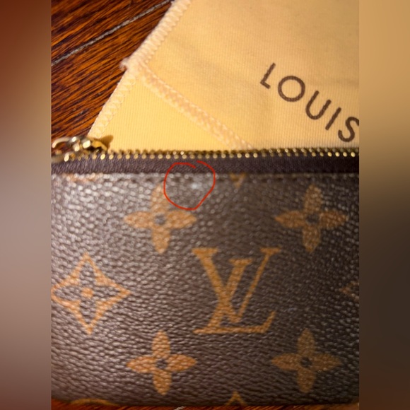 Louis Vuitton Key Pouch in signature Monogram coatedcanvas,aka the Pochette Clés - Picture 2 of 8